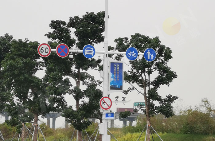 led燈桿屏|智慧燈桿屏|led廣告機(jī)|智慧路燈屏|戶外LED廣告機(jī)|燈桿屏|智慧燈桿|智慧路燈